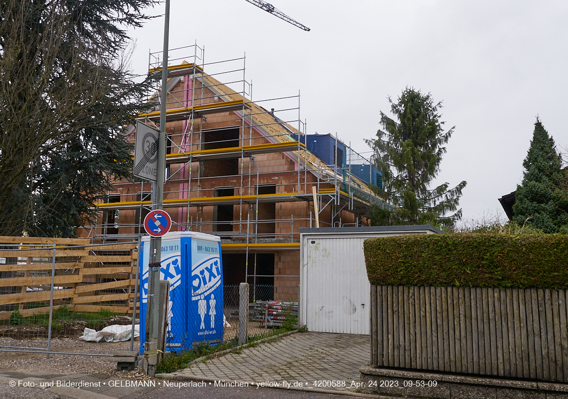 24.04.2023 - Baustelle Niederalmstraße 16 in Neuperlach